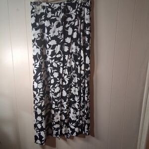 Elegant Floral Maxi Skirt in Black and White